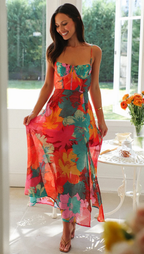 Lumira – Seksowna sukienka w kwiaty na ramiączkach