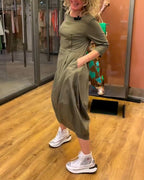 Coralia – Elegancka sukienka z okrągłym dekoltem